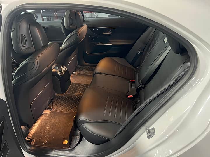 Фото 6 - Mercedes-Benz C-Class