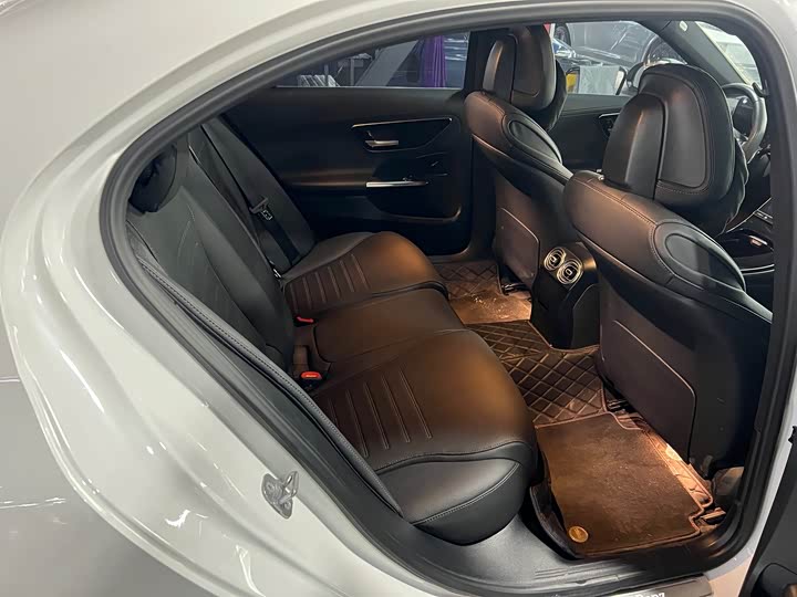 Фото 7 - Mercedes-Benz C-Class