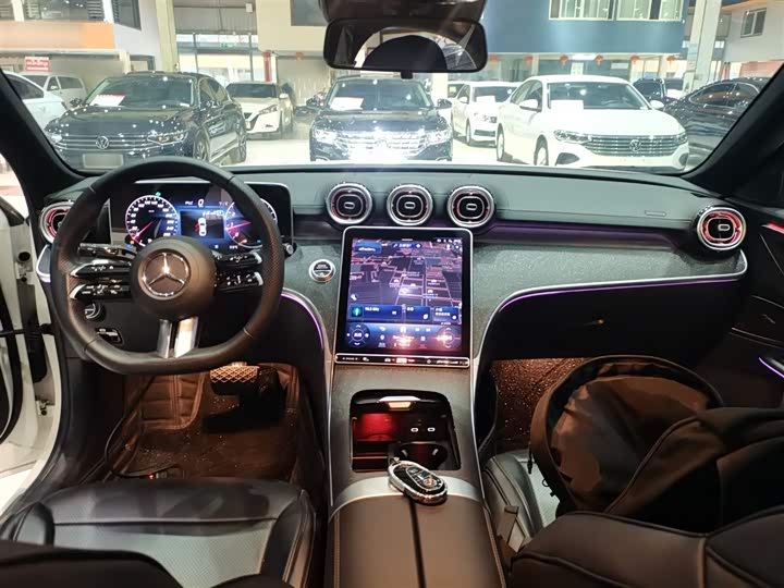 Фото 10 - Mercedes-Benz C-Class