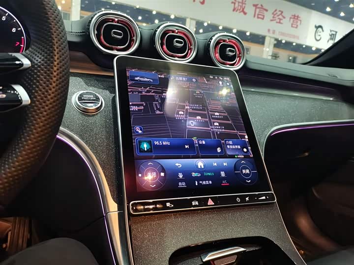 Фото 13 - Mercedes-Benz C-Class