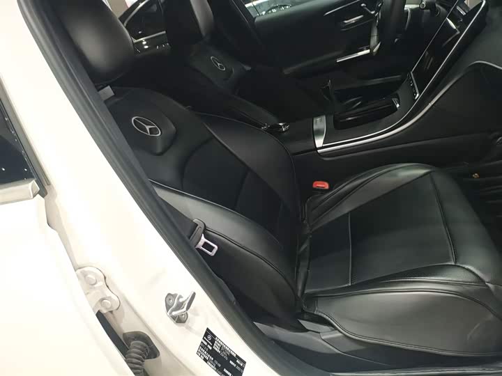 Фото 25 - Mercedes-Benz C-Class