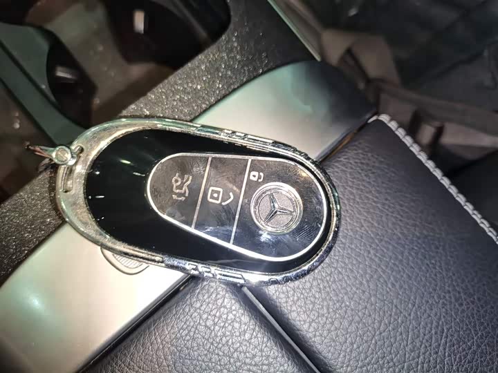 Фото 9 - Mercedes-Benz C-Class