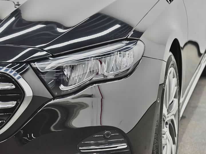 Фото 11 - Mercedes-Benz E-Class