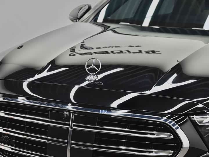 Фото 18 - Mercedes-Benz E-Class