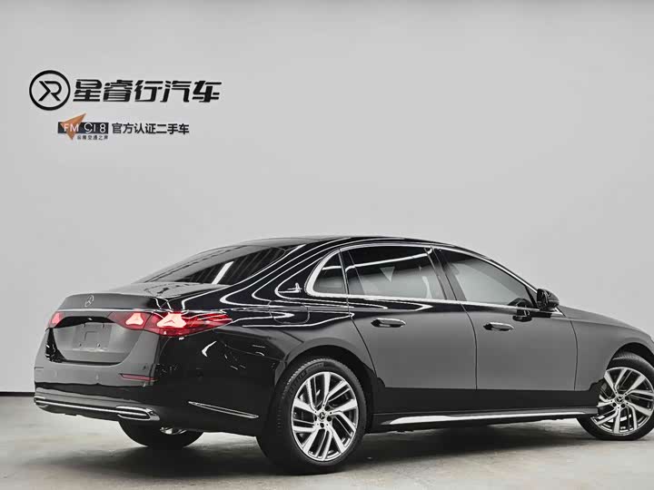 Фото 7 - Mercedes-Benz E-Class