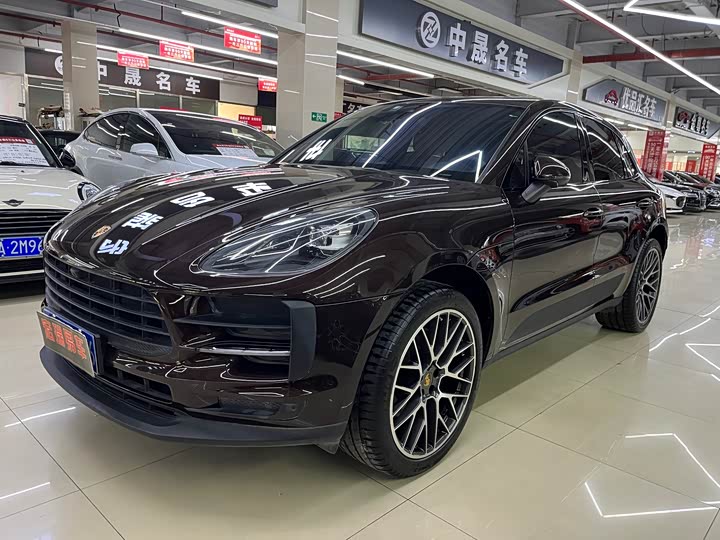 Фото 1 - Porsche Macan