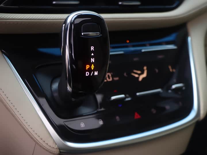 Фото 14 - Buick GL8 ES