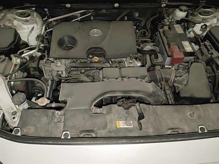 Фото 11 - Toyota RAV4