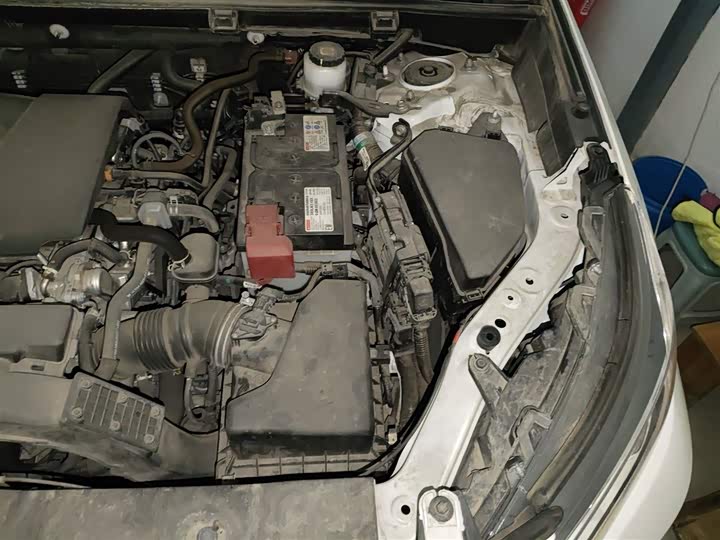 Фото 22 - Toyota RAV4