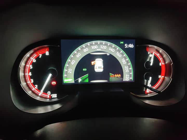 Фото 4 - Toyota RAV4