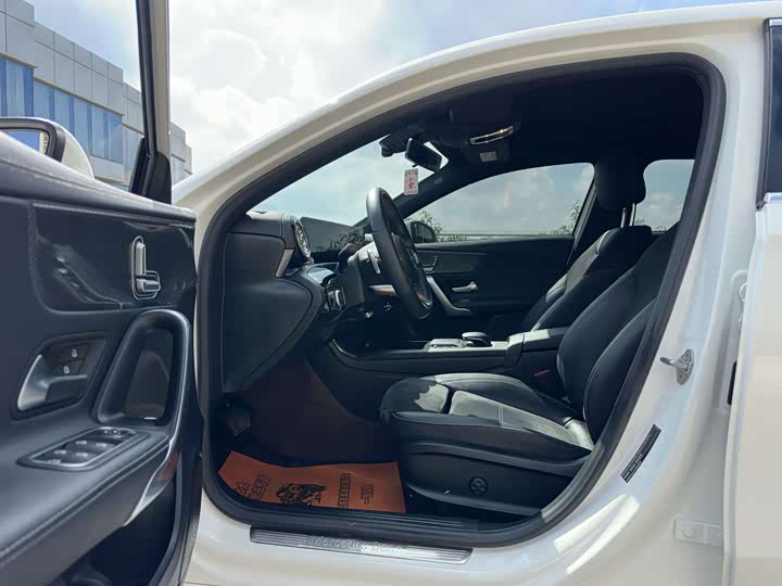 Фото 4 - Mercedes-Benz A-Class