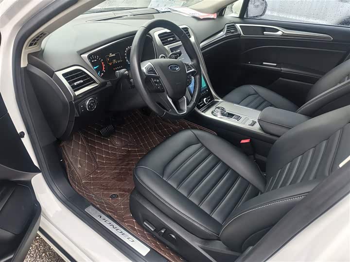 Фото 12 - Ford Mondeo