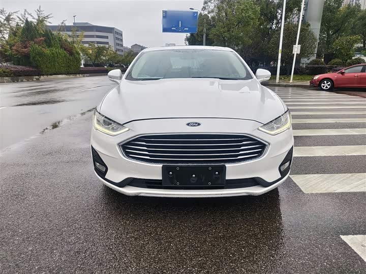 Фото 4 - Ford Mondeo