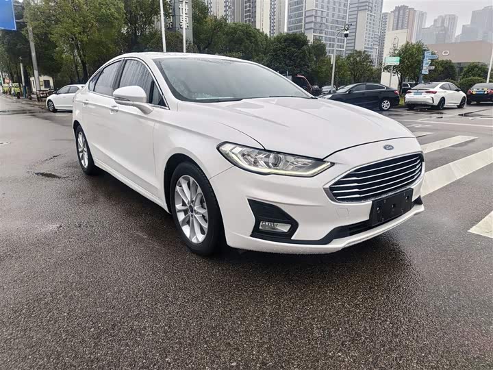 Фото 5 - Ford Mondeo