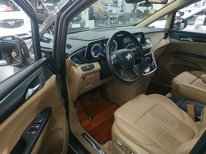 Фото 16 - Buick GL8 ES