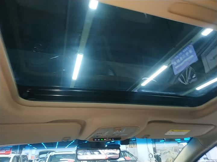 Фото 18 - Buick GL8 ES