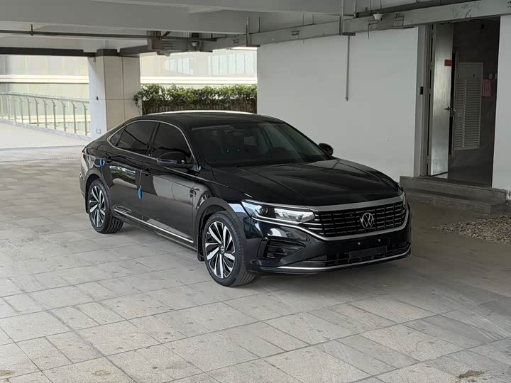 Фото 3 - Volkswagen Passat