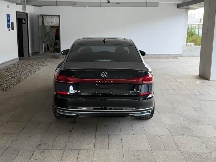 Фото 4 - Volkswagen Passat