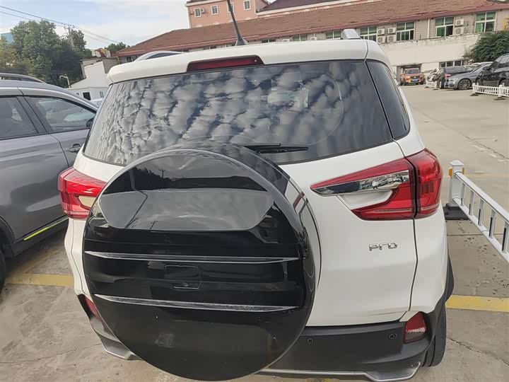 Фото 6 - BYD Yuan Pro