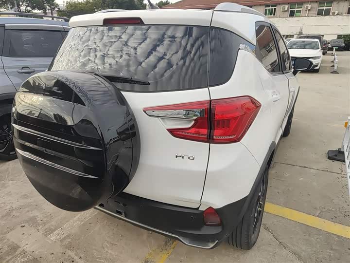 Фото 7 - BYD Yuan Pro