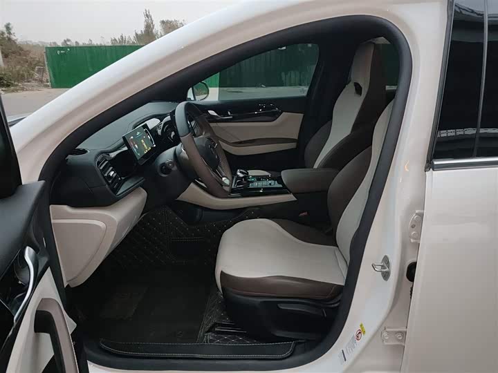 Фото 15 - BYD Qin Plus