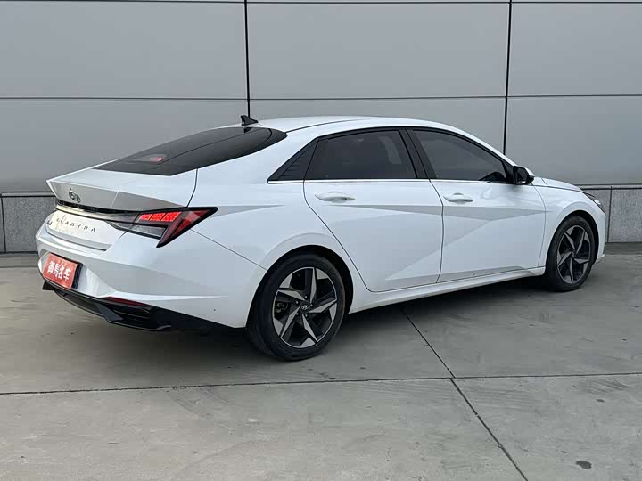 Фото 2 - Hyundai Elantra N line