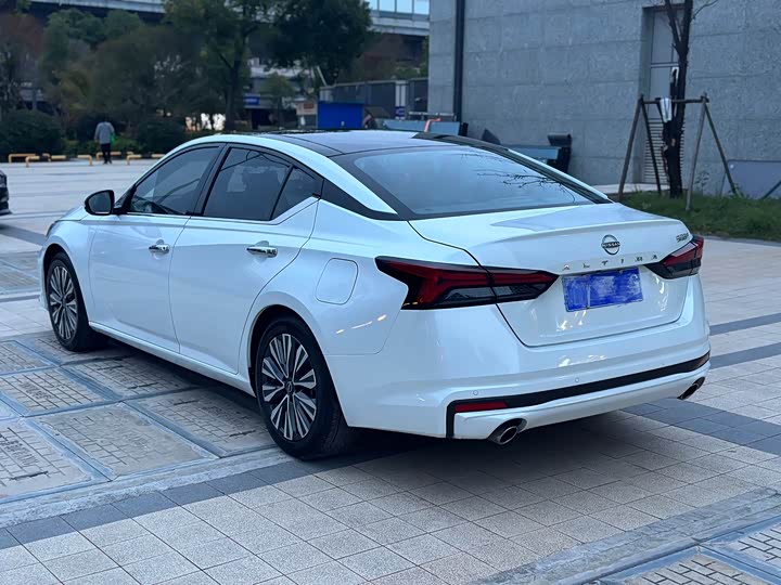 Фото 7 - Nissan Teana