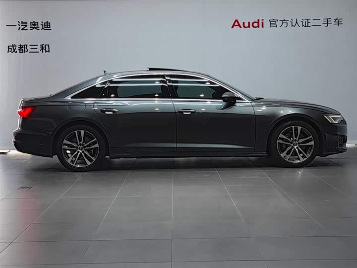Фото 7 - Audi A6L