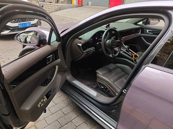 Фото 5 - Porsche Panamera