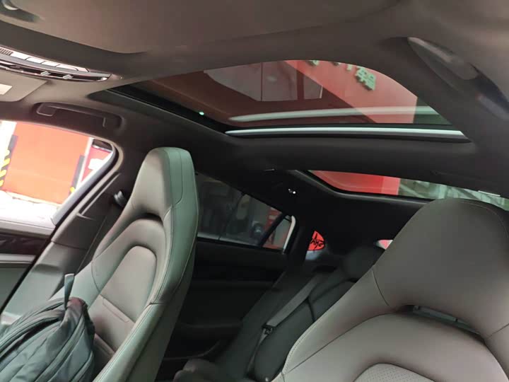 Фото 8 - Porsche Panamera