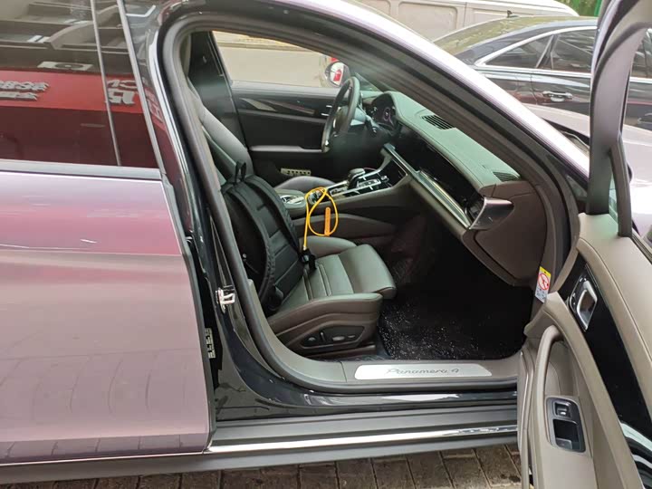 Фото 9 - Porsche Panamera