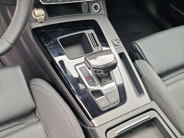 Фото 15 - Audi Q5L