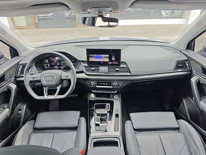 Фото 4 - Audi Q5L