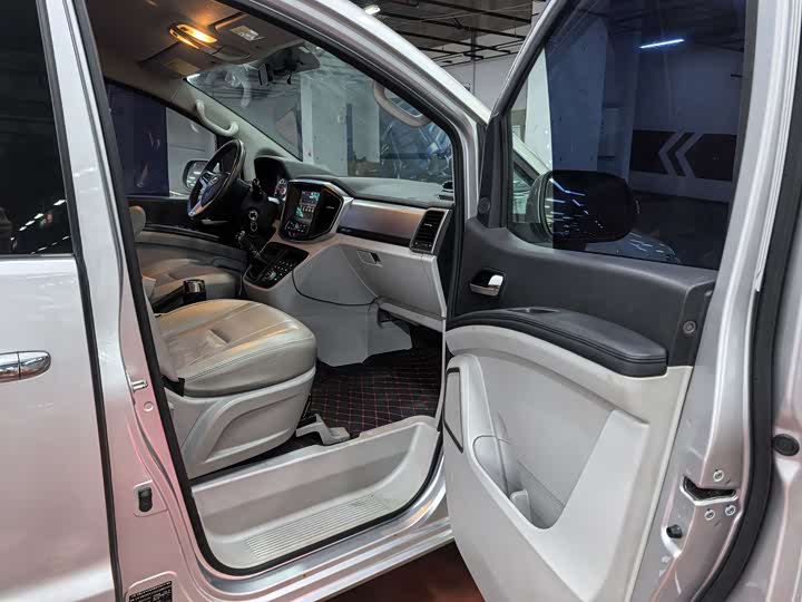 Фото 10 - JAC Refine M4