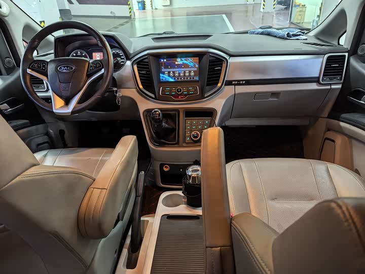 Фото 13 - JAC Refine M4