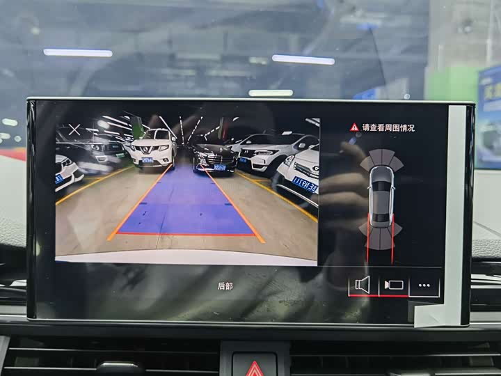 Фото 11 - Audi A4L