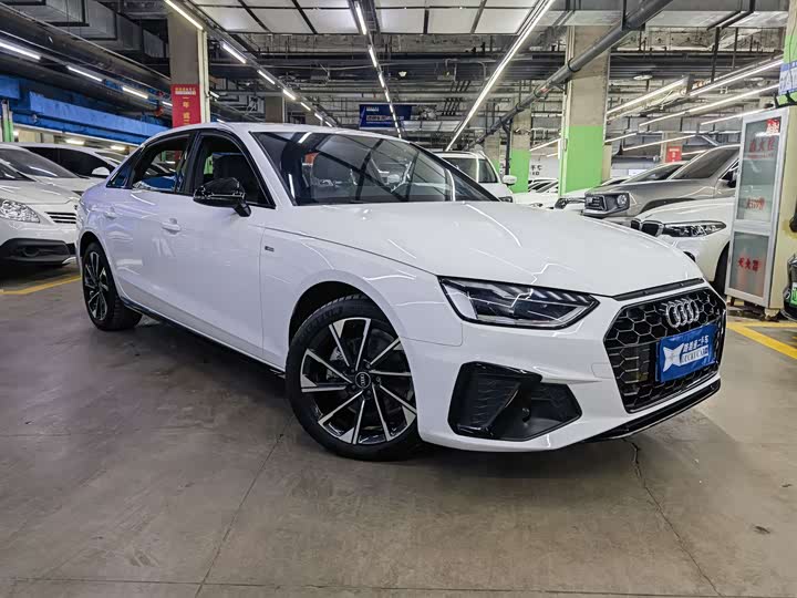 Фото 3 - Audi A4L