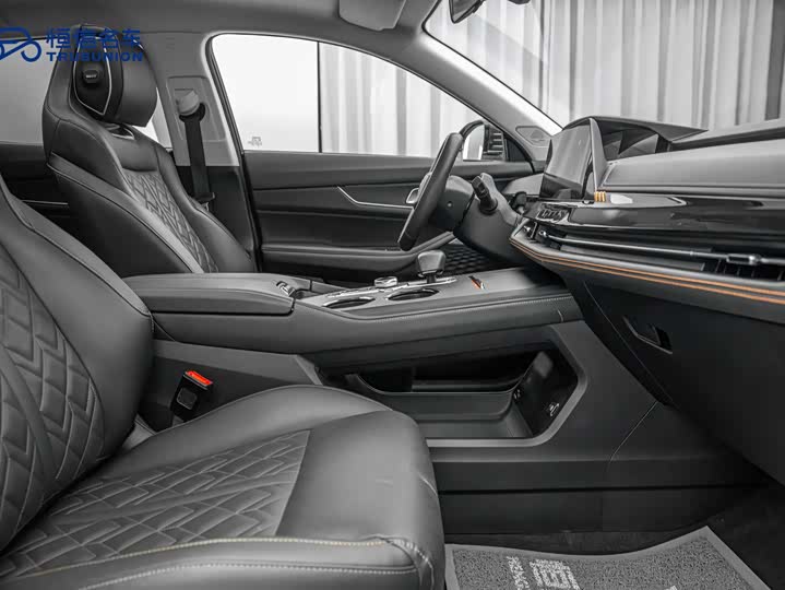 Фото 16 - Changan UNI-K Hybrid