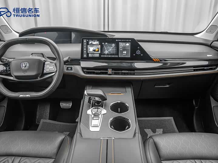 Фото 18 - Changan UNI-K Hybrid