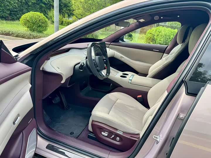 Фото 5 - Xiaomi YU7