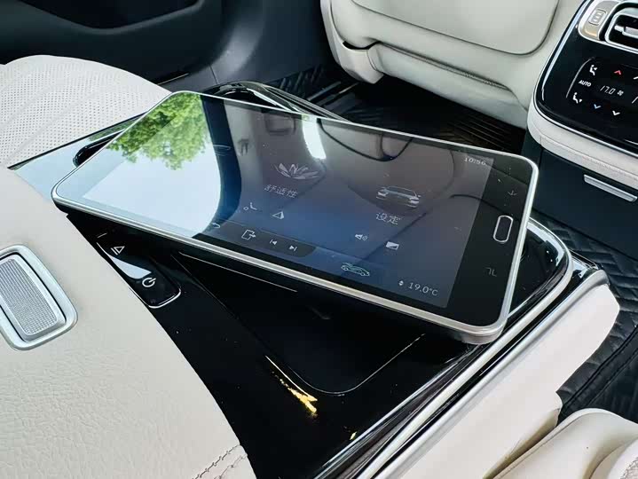 Фото 10 - Mercedes-Benz S-Class