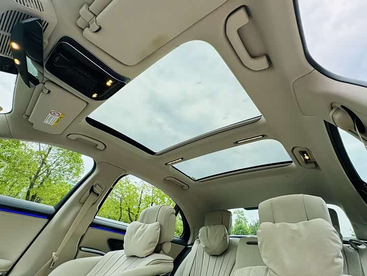 Фото 14 - Mercedes-Benz S-Class