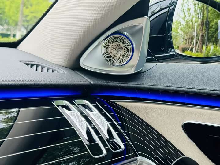 Фото 15 - Mercedes-Benz S-Class