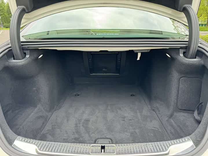 Фото 21 - Mercedes-Benz S-Class