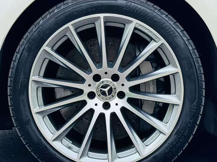 Фото 30 - Mercedes-Benz S-Class