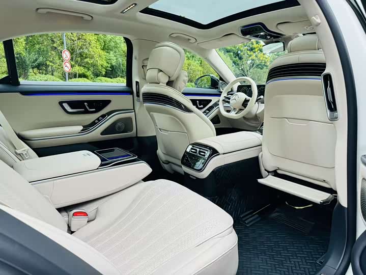 Фото 7 - Mercedes-Benz S-Class