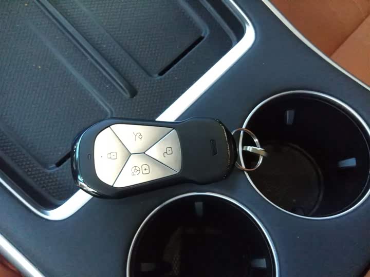 Фото 9 - XPeng G9