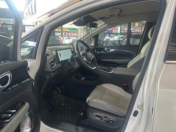 Фото 14 - GAC Aion V