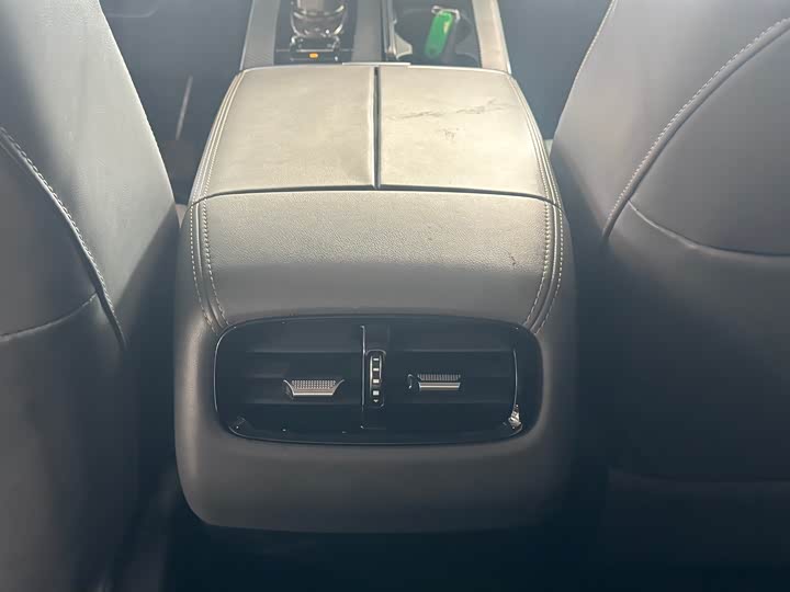 Фото 18 - GAC Aion V