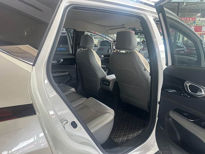 Фото 29 - GAC Aion V